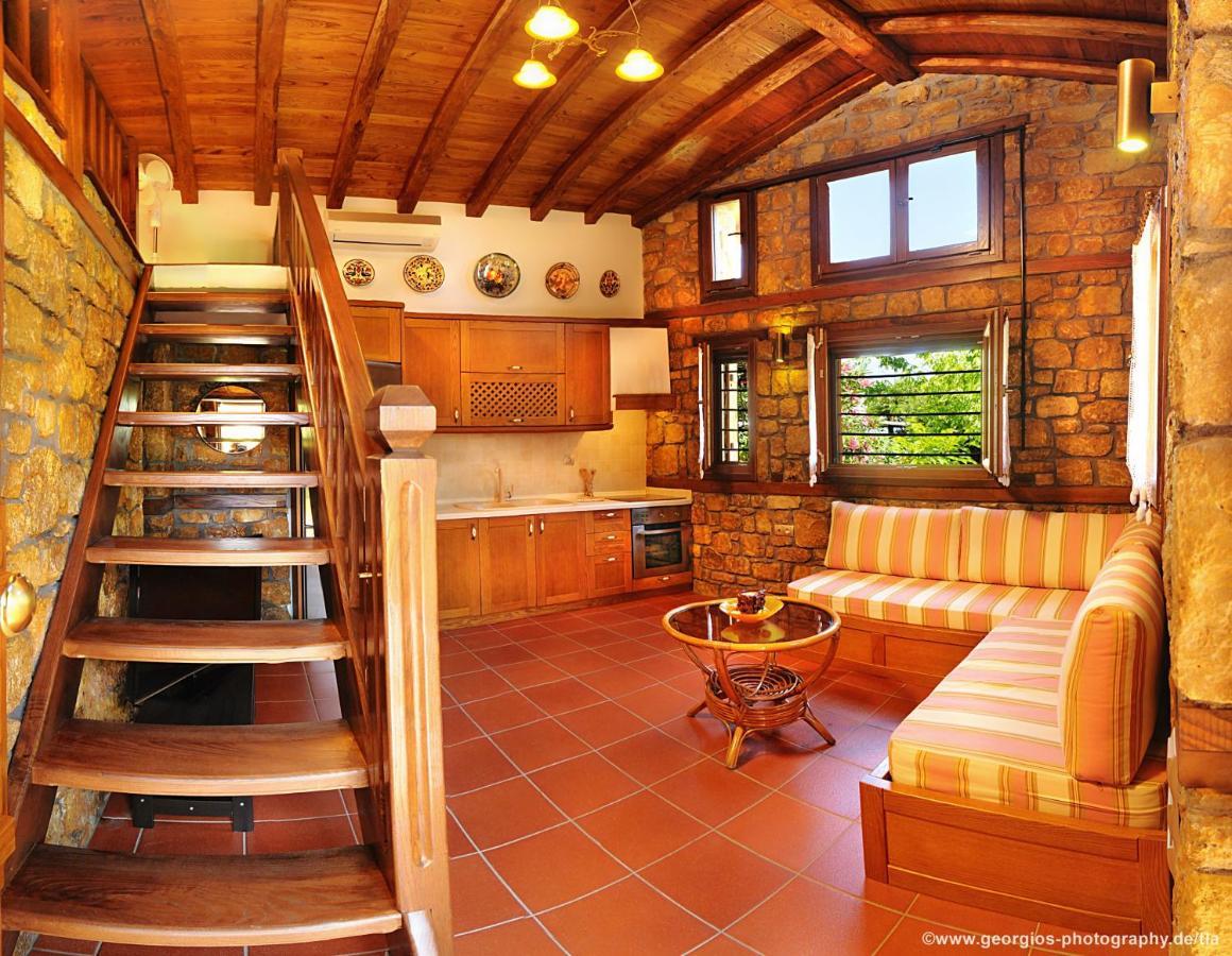 Kamares House Apartments & Studios Вурвуру Экстерьер фото