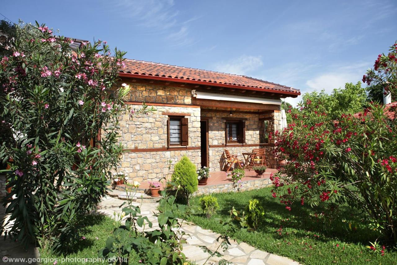 Kamares House Apartments & Studios Вурвуру Экстерьер фото