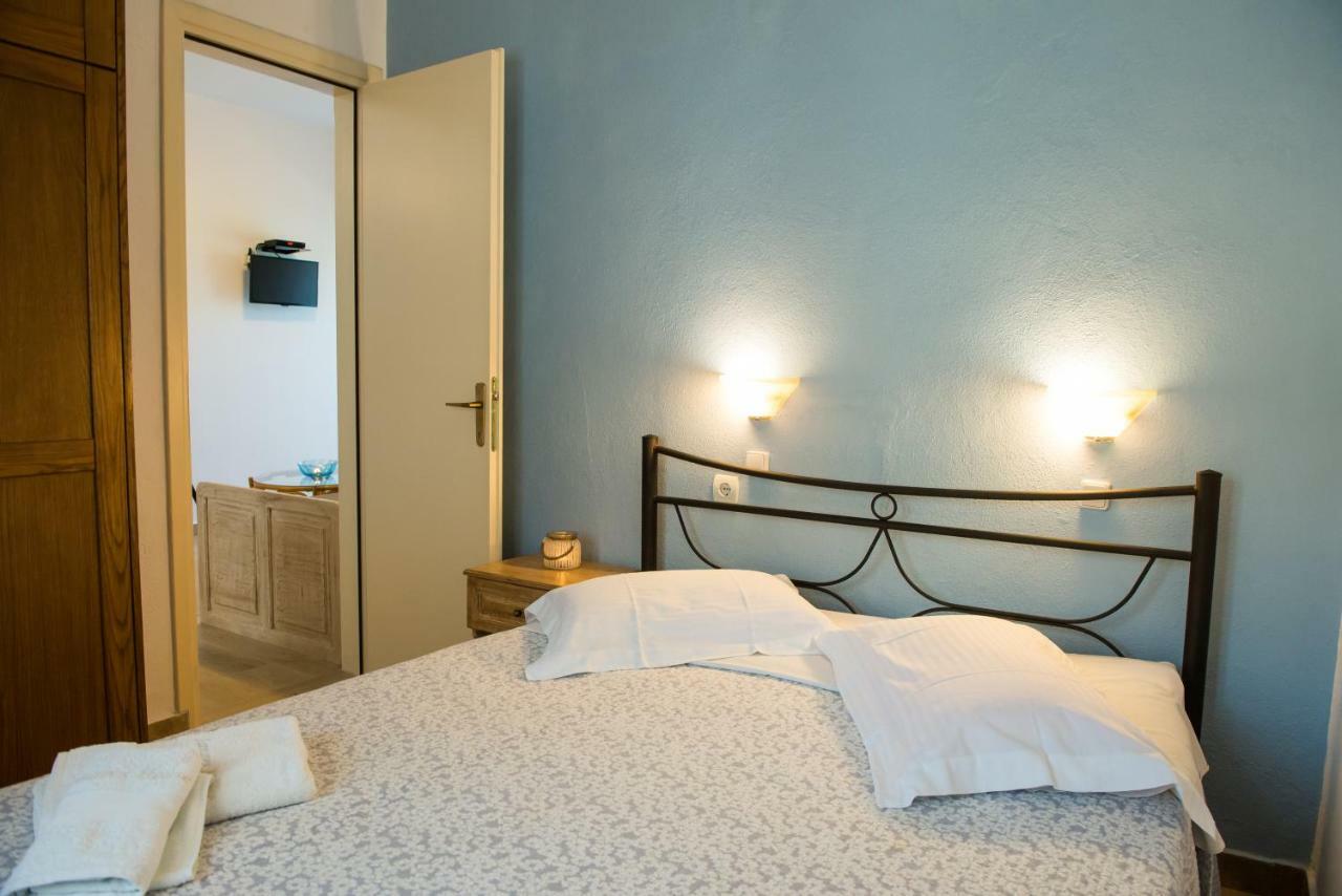 Kamares House Apartments & Studios Вурвуру Экстерьер фото