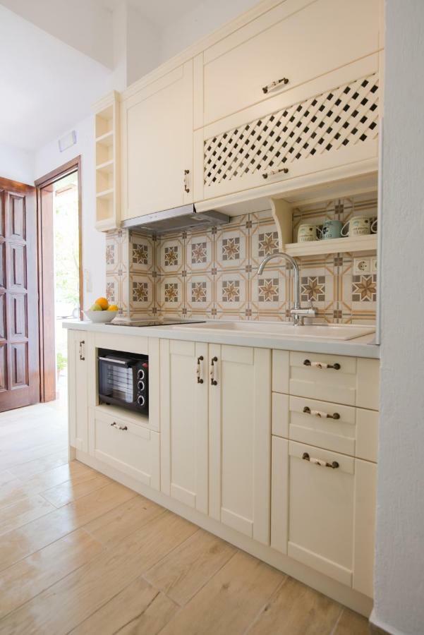 Kamares House Apartments & Studios Вурвуру Экстерьер фото