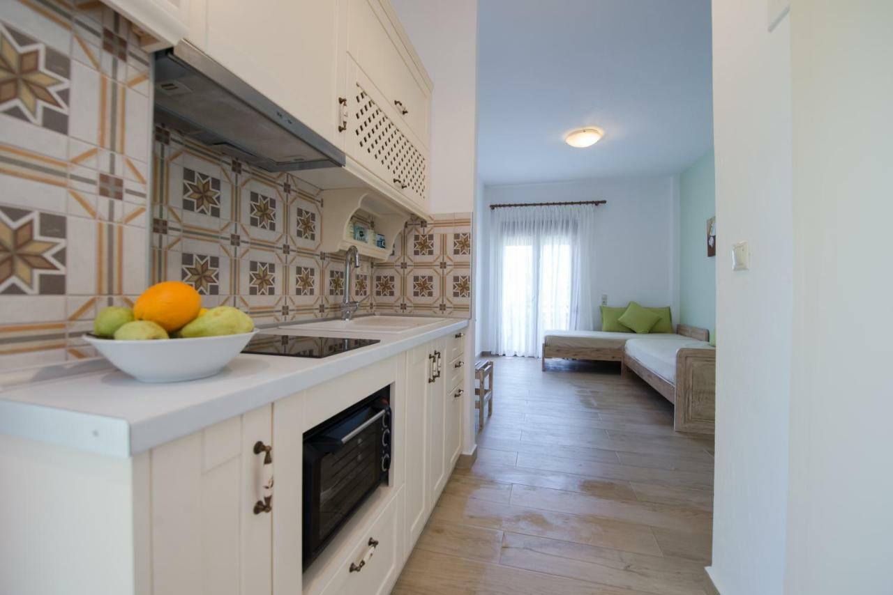 Kamares House Apartments & Studios Вурвуру Экстерьер фото